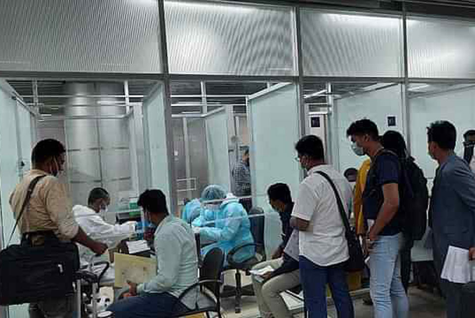গত ২৪ ঘণ্টায় আমিরাত গেছেন আরও ২৪৮২ জন