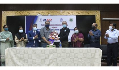 স্টামফোর্ড ক্যাপস এবং ইউএস ফরেস্ট সার্ভিসের সঙ্গে অংশীদারি চুক্তিপত্র স্বাক্ষরিত 