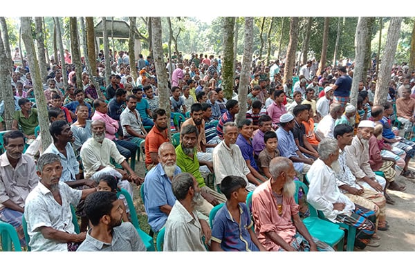 পীরগাছায় নৌকার প্রার্থীর বিরুদ্ধে প্রতিবাদ সমাবেশ