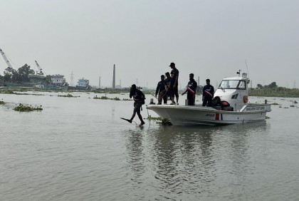 তুরাগে নৌকাডুবি : দ্বিতীয় দিনের অভিযান শুরু, নিখোঁজ আরও ৩