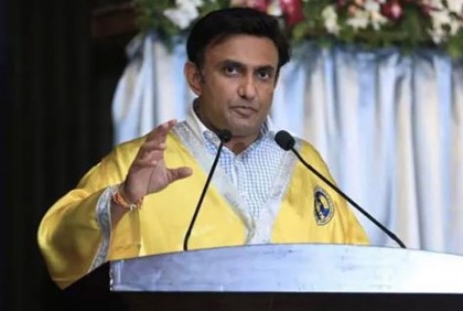 আধুনিক নারীরা একা থাকতে চায়, সন্তান নিতে চায় না : ভারতীয় মন্ত্রী