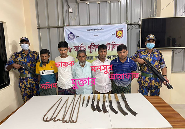 কক্সবাজারের রোহিঙ্গা ক্যাম্প ১২ রোহিঙ্গা সন্ত্রাসী গ্রেফতার