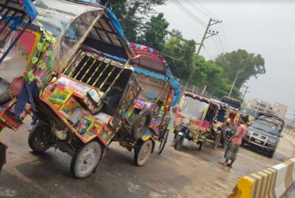 কালিয়াকৈরে তৎপর হাইওয়ে পুলিশ