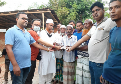 নাটোরে পুকুরে হেলে পড়া মসজিদ নির্মাণে আইসিটি প্রতিমন্ত্রীর অনুদান