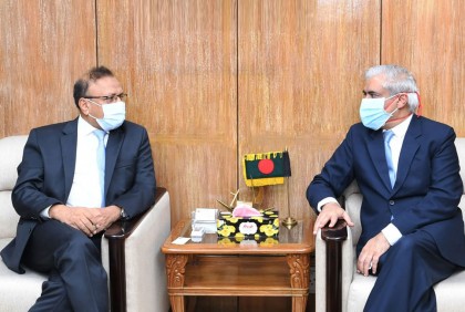 ‘আমার গ্রাম আমার শহর’ বাস্তবায়নে 
পাশে থাকবে এডিবি: স্থানীয় সরকার মন্ত্রী