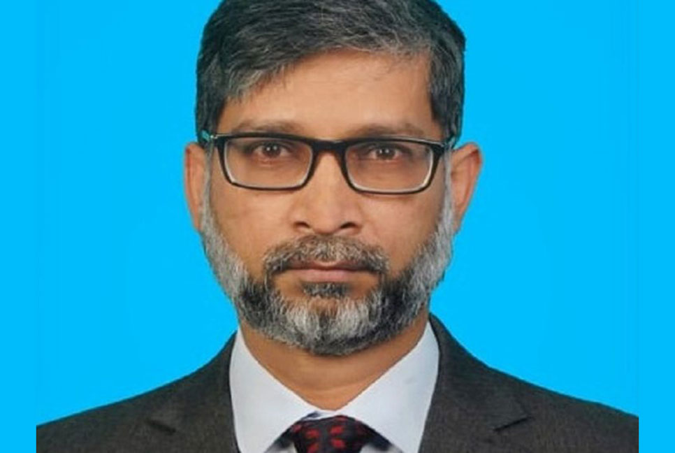 বিশ্বসেরা বিজ্ঞানীদের তালিকায় খুবি ভিসি, প্রশংসায় ভাসছেন সর্বত্র 