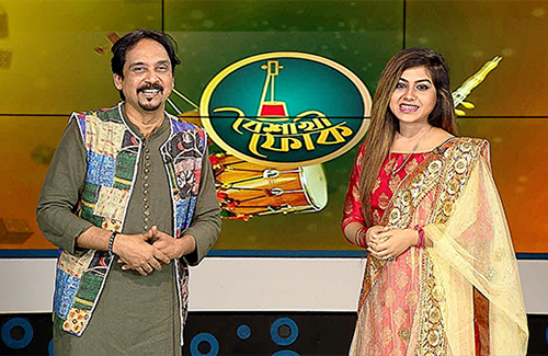 দুর্গাপূজায় ফোক লাইভে জনপ্রিয় কণ্ঠশিল্পী সন্দীপন ও সুস্মিতা দে
