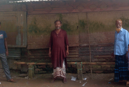 সারিয়াকান্দিতে ৩ দোকানে চুরি