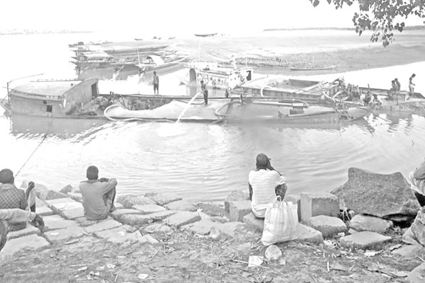 যমুনায় অবৈধ বালু উত্তোলন