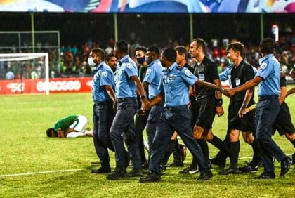 বাংলাদেশের ম্যাচে বিতর্কিত সিদ্ধান্ত নেয়া কে এই রেফারি
