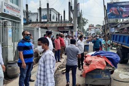 ভোলায় ফুটপাত দখল করে গড়ে ওঠা দোকানপাট উচ্ছেদ