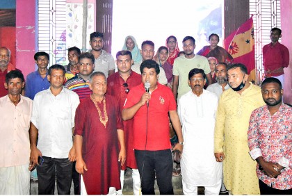 বগুড়ায় পূজামণ্ডপ পরিদর্শনে আওয়ামী লীগ নেতারা