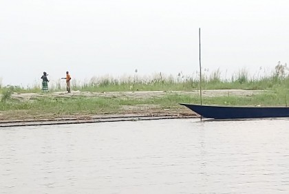 অভিযান না থাকলেই  ইলিশ নিধনে নামে জেলেরা