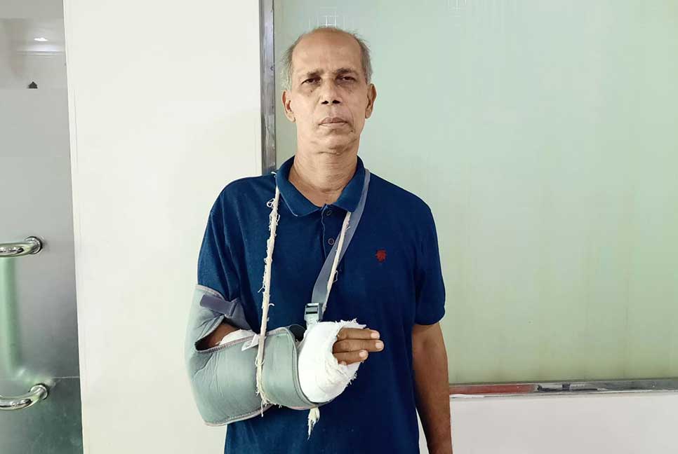 প্রকাশ্যে ঘুরে বেড়াচ্ছে সাংবাদিক আলম রায়হানের উপর হামলাকারীরা

