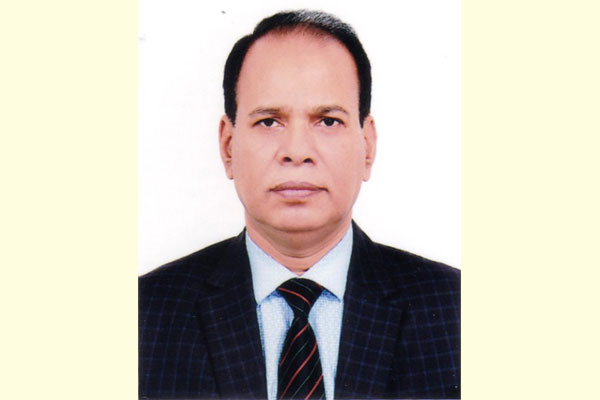 উড়ে এবং ঘুরেই বেড়ান সচিব