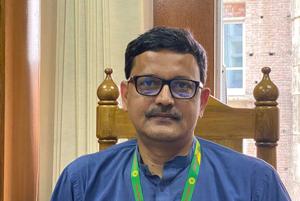 ‘এ আঘাতে বাংলাদেশকে দাবিয়ে রাখা যাবে না’

