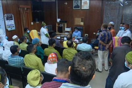 ঘোষিত প্রণোদনার দাবিতে শেবাচিমে নার্সদের বিক্ষোভ