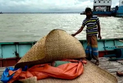 নদীতে নিখোঁজের ২০ ঘণ্টা পর বাল্কহেড কর্মচারীর মরদেহ উদ্ধার