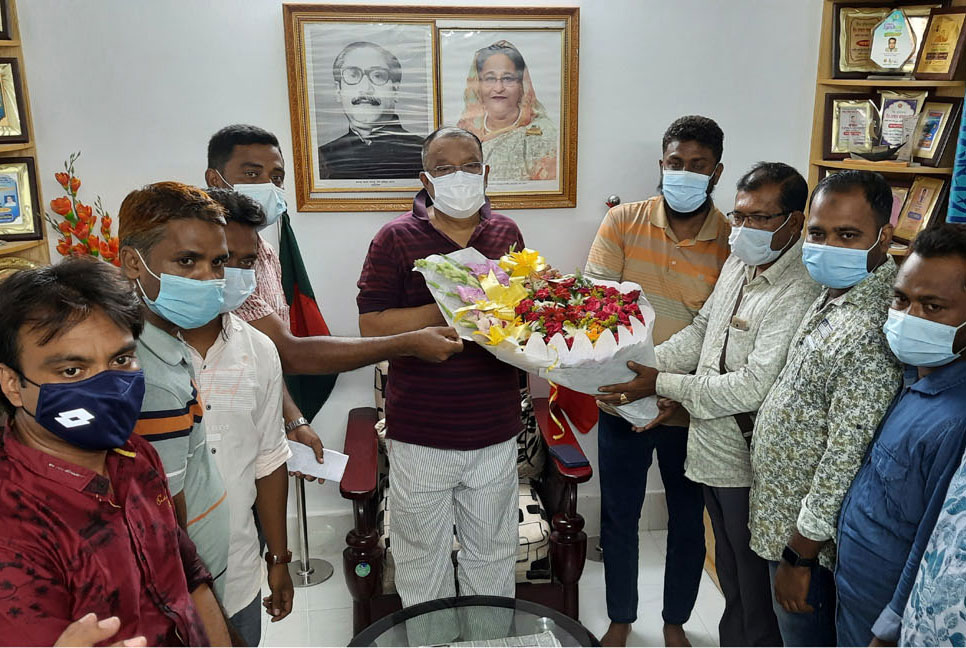 সাতক্ষীরায় এমপির সাথে সিএন্ডএফ এজেন্টস কর্মচারী নেতাদের মতবিনিময়