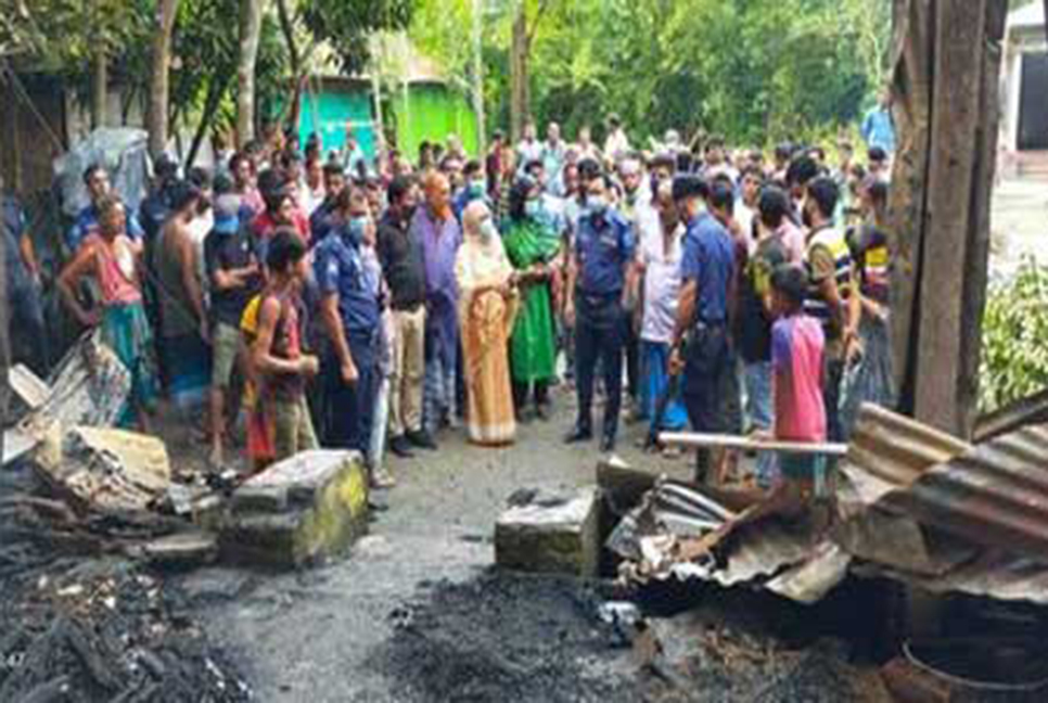 চাঁদপুরে বসত ঘরে আগুন, ৬ সদস্যের তদন্ত কমিটি 
