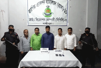 নোয়াখালীতে মন্দির ভাঙচুরের ঘটনায় ইউপি চেয়ারম্যানসহ আরও ৯ জন আটক 

