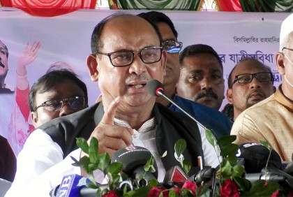 স্বাধীনতাবিরোধী শক্তি বাড়িঘরে হামলা, জ্বালাও-পোড়াও করছে : রেলমন্ত্রী