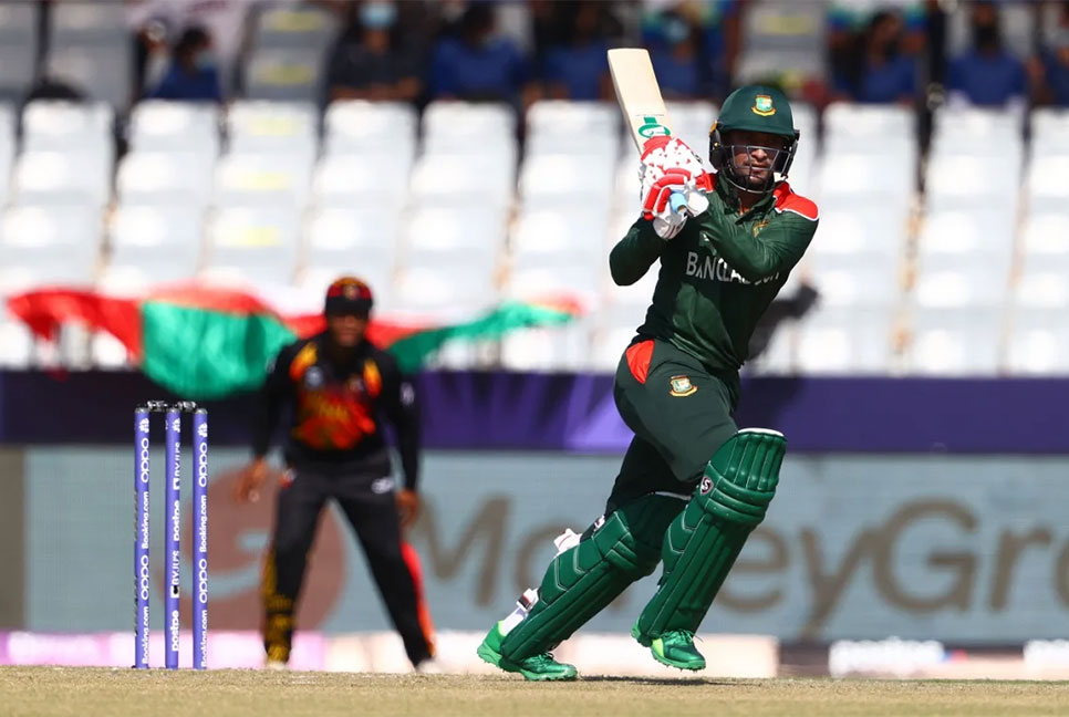 সাকিবের আরও এক অনন্য কীর্তি