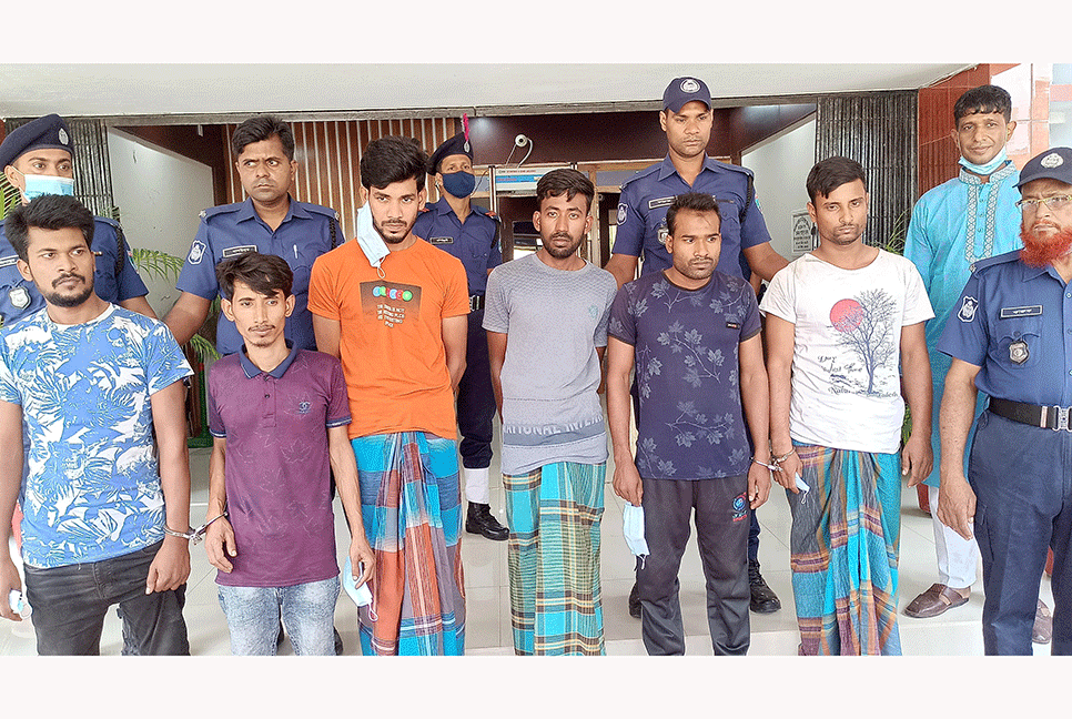 ঝিনাইদহে ইজিবাইক চালককে হত্যার ঘটনায় গ্রেফতার ৬