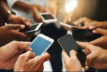বন্ধ হচ্ছে না অবৈধ মোবাইল ফোন