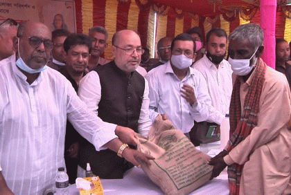 'নদী ভাঙনে ক্ষতিগ্রস্ত হচ্ছে অনেক পরিবার'