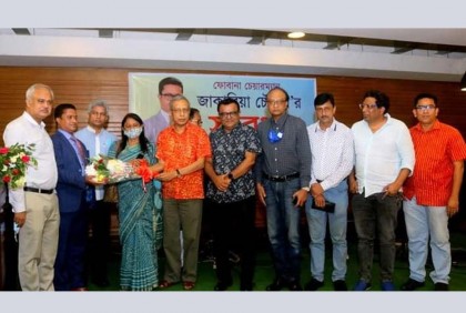 জাঁকজমক আয়োজনে জাকারিয়া চৌধুরীকে সংবর্ধনা


