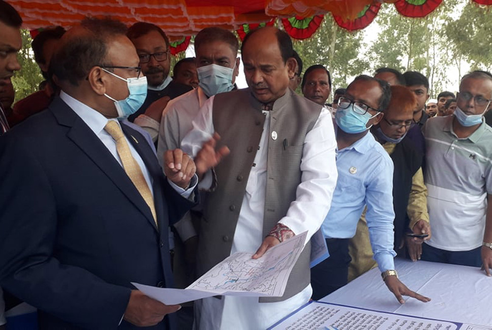 ওয়াই ব্রিজে পঞ্চগড় হবে পর্যটন এলাকা :  রেলমন্ত্রী 


