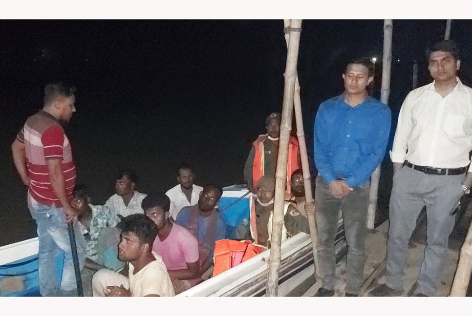 চরভদ্রাসনে ইলিশ শিকারের দায়ে ৯ জেলের জরিমানা