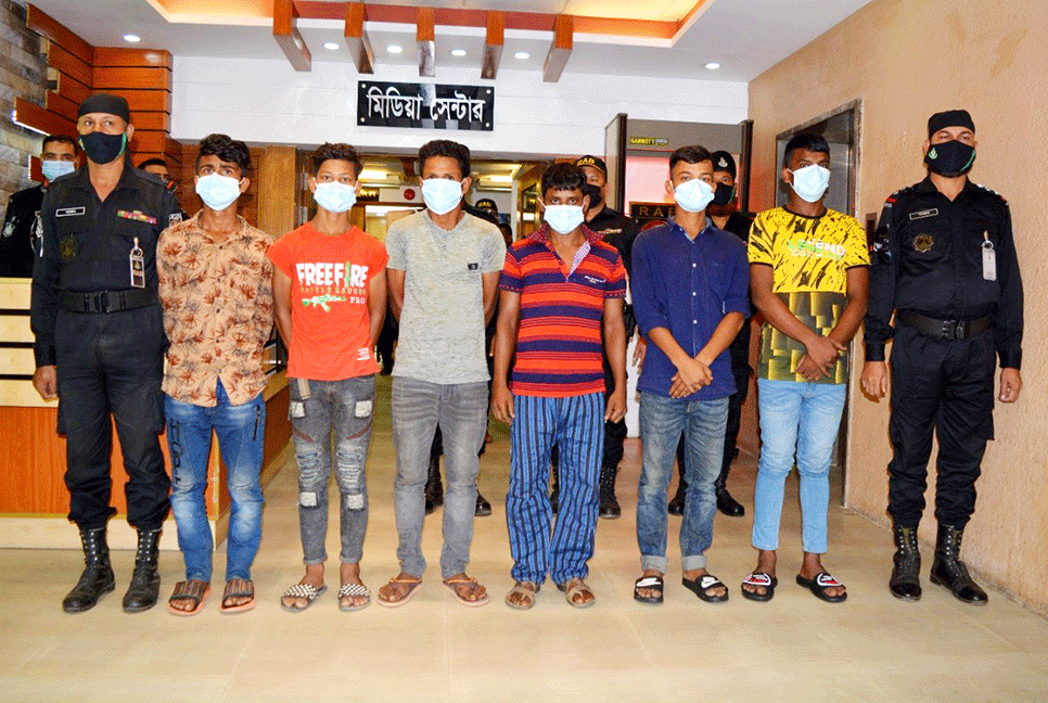কালীগঞ্জে হত্যার পর ইজিবাইক ছিনতাই, গ্রেফতার ৬