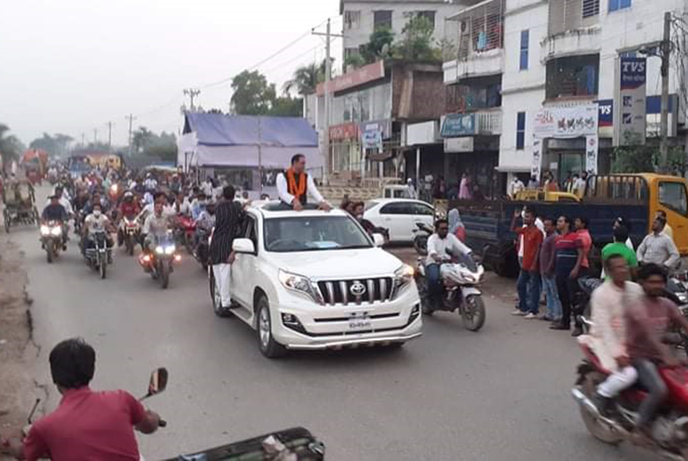 কালিয়াকৈরে নৌকার মনোনয়ন দেওয়ায় আনন্দ মিছিল
