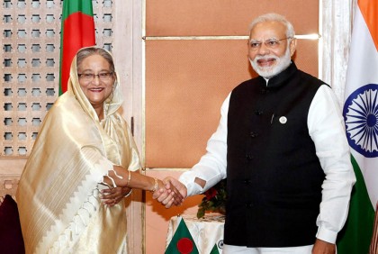 ভারতের ১০০ কোটি মানুষকে টিকা দেওয়ায় মোদীকে প্রধানমন্ত্রীর অভিনন্দন