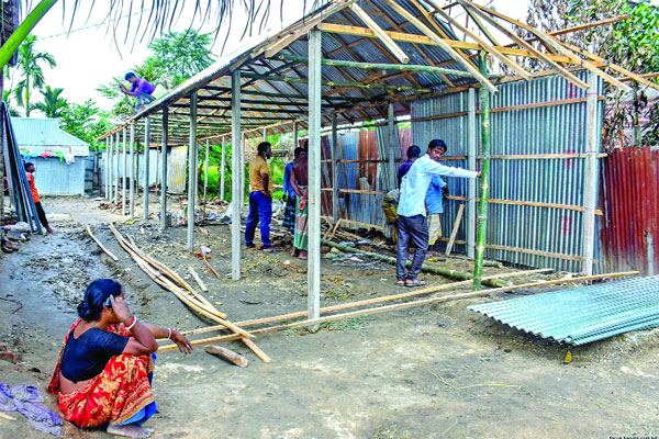 স্বাভাবিক জীবনে ফিরতে শুরু করছেন