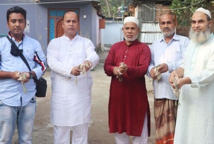 মুক্ত আকাশে উড়লো শতাধিক বক