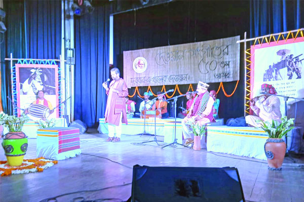 ভাবধারার গানে মাতল শ্রোতারা