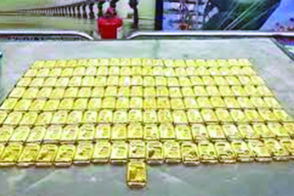 বিমানে লুকানো সাড়ে ৮ কোটি টাকার সোনা জব্দ