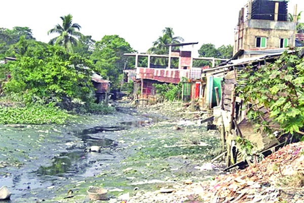 চসিকের খাল খনন কবে