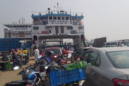 শিমুলিয়া-বাংলাবাজার নৌরুটে পরীক্ষামূলক ফেরি চলাচল শুরু