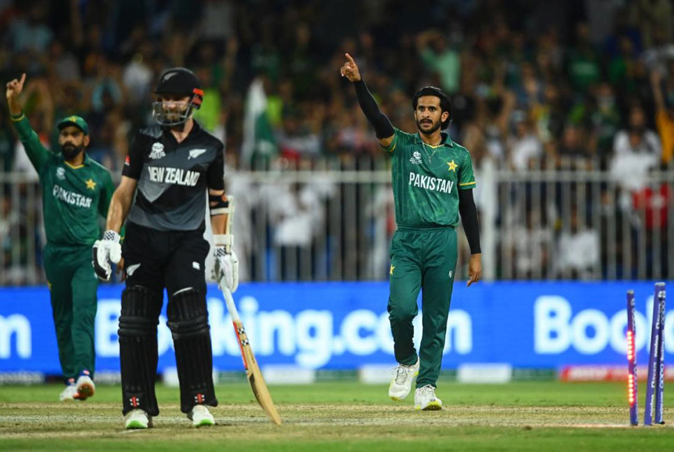 মাঠেই নিউজিল্যান্ডকে সেই অপমানের জবাব পাকিস্তানের