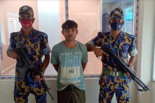 টেকনাফে এপিবিএন পুলিশের পৃথক অভিযানে রোহিঙ্গা সন্ত্রাসী আটক, অপহৃত উদ্ধার
