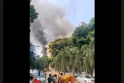 গুলশানে আবাসিক ভবনে আগুন