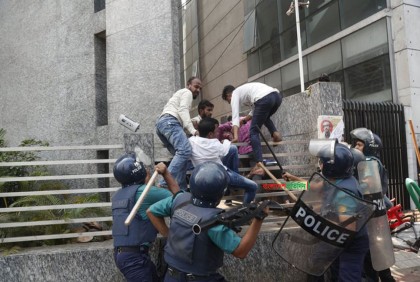 নয়াপল্টনে বিএনপি-পুলিশ সংঘর্ষে আসামি দেড় হাজার