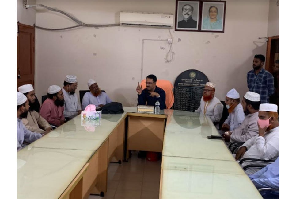 সাম্প্রদায়িক সম্প্রীতি বজায় রাখতে ইমামদের সাথে মতবিনিময়