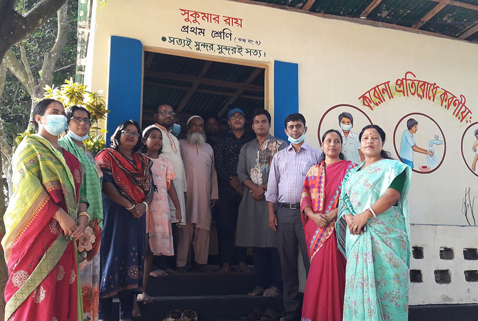 দানশীলদের সহযোগিতায় বিদ্যালয়ের শ্রেণিকক্ষ নির্মাণ