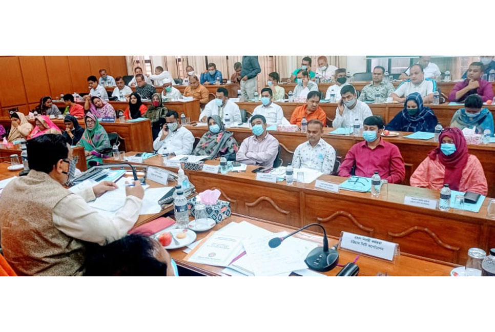 ‌'ময়লা-আবর্জনা পড়ে থাকলে দায় কাউন্সিলরদের'   