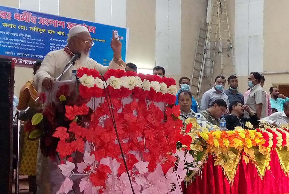 সাম্প্রদায়িক হামলা চালিয়েছে স্বাধীনতাবিরোধী শক্তি : ধর্ম প্রতিমন্ত্রী